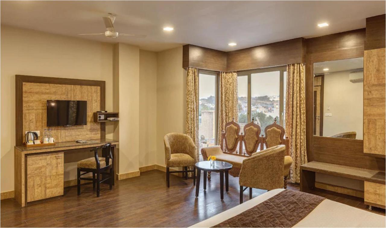 Hotel Rajwara Palace Jodhpur Джодпур Екстериор снимка
